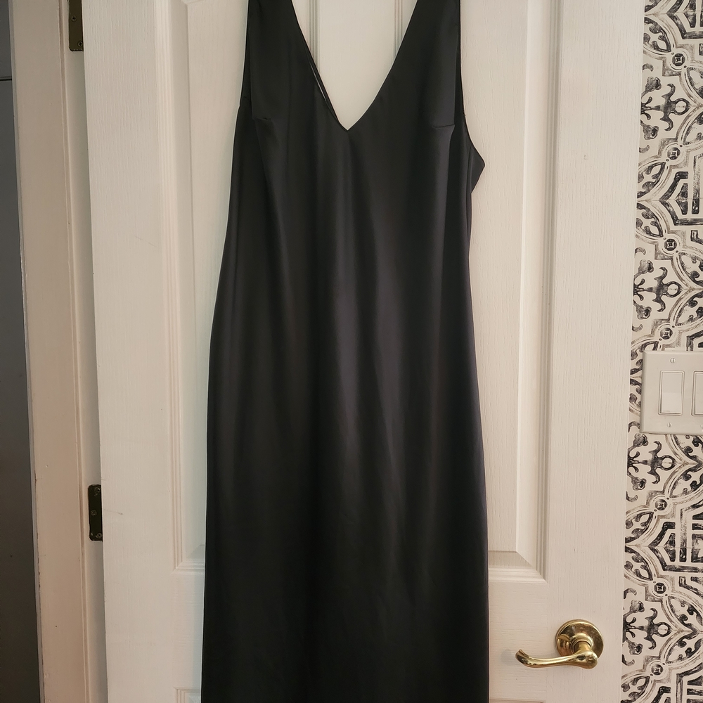 Elegant Black Sleeveless Slip-Dress